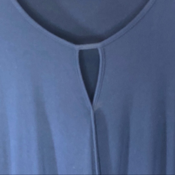 DB Established in 1962 Women’s Navy Blue Top Small - Picture 5 of 6